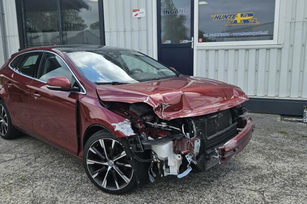 Volvo V40 1.6 D2 Summum Kleurcode 702