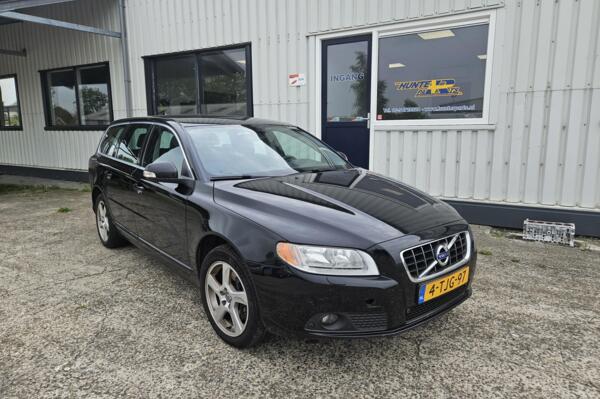 Volvo V70 2.0 D3 Momentum Kleurcode 019