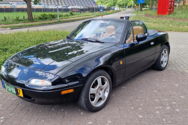 Mazda MX-5 LIMITED EDITION 1.6i-16V /C.V./STUURBEKR./LEDER