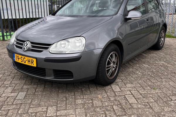 Volkswagen Golf 1.6 FSI Turijn 5 Drs + Nw APK