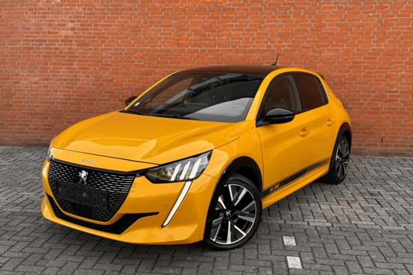 Peugeot 208 1.2 Pure Tech GT Line|CARPLAY|360 CAMERA|CRUISE