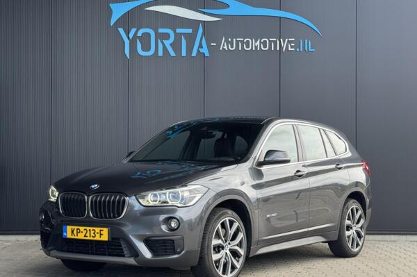 BMW X1 sDrive20i High Executive NL AUTO*AUTOMAAT*AFN. HAAK*DEALERONDERHOUDEN