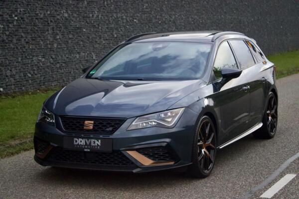 Seat Leon CUPRA R ST 300 | Carbon - Brembo - Pano - Beats