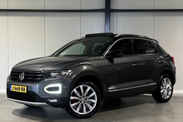 Volkswagen T-Roc 1.5 TSI 150PK Sport Pano Virtual Trekhaak