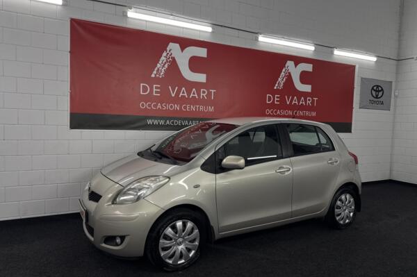 Toyota Yaris 1.3 VVTi Dynamic - 6BAK/100PK/AIRCO/CRUISE/NAP