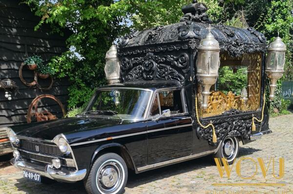 Fiat 112B 2100  carved hearse, rouwauto.