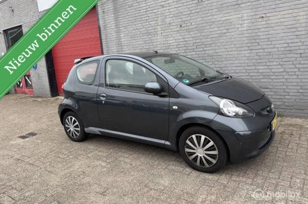Toyota Aygo 1.0-12V +
