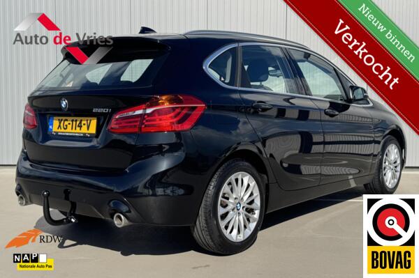 BMW 2-serie Active Tourer 220i Executive|Trekhaak|NL-Auto