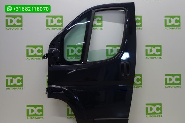 Fiat Ducato ('06-'19) Voorportier links zwart