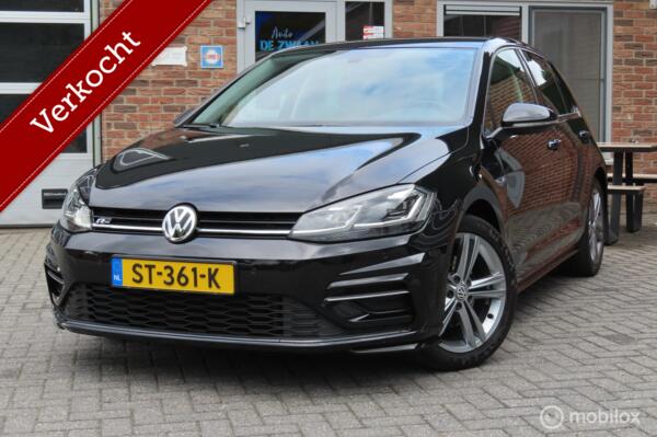 Volkswagen Golf 1.5 TSI Highline Business R/camera/led/1e eigenaar/virtueel dashboard