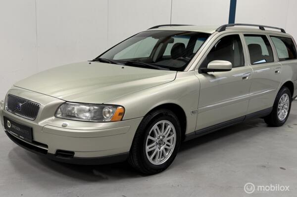 Volvo V70 2.4 Kinetic YOUNGTIMER / XENON