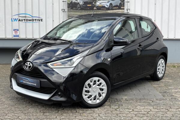 Toyota Aygo 1.0 VVT-i X-Play Limited | Cabrio/open dak | Carplay | Camera