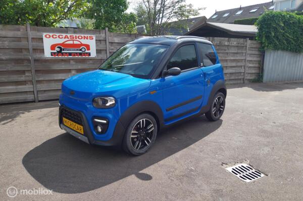 Microcar Brommobiel M.GO 6 X DCI Stuurbekr.
