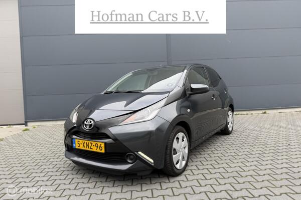 Toyota Aygo 1.0 VVT-i 5-deurs x-play Incl. Nieuwe APK en Beurt