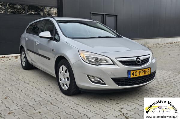 Opel Astra Sports Tourer 2.0 CDTi Edition Automaat lage KM!