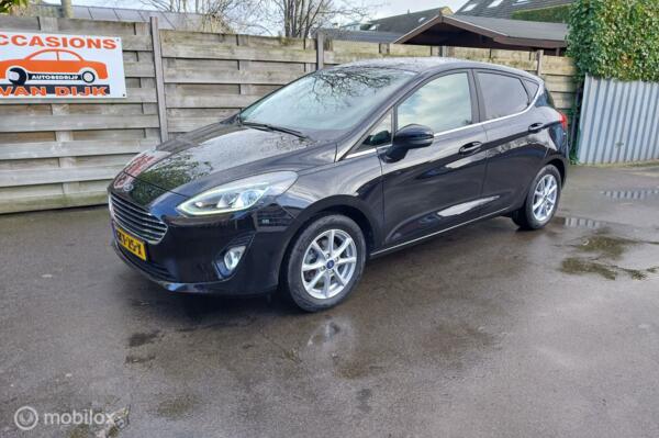 Ford Fiesta 1.0  Titanium Stuur,Stoelen,Ruit verwarming