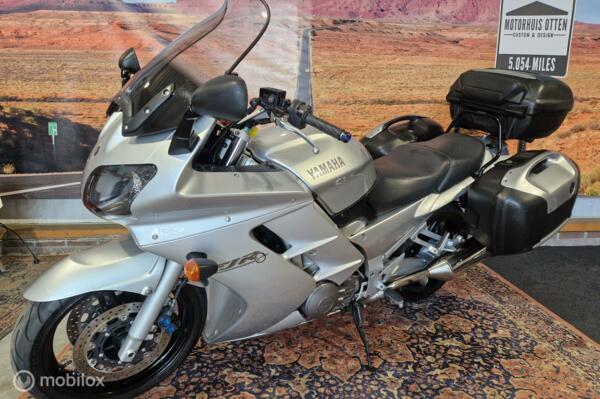 DIKKE Yamaha FJR 1300 + 3-delige kofferset FJR1300