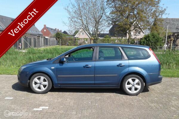 Ford Focus Wagon 1.6-16V Futura  met nw APK en onderhoud. DB vervangen.
