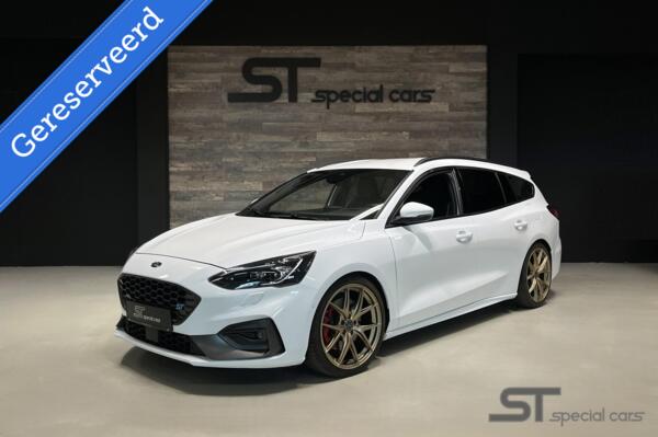 Ford Focus Wagon 2.3 EcoBoost ST-3