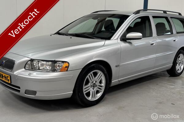 Volvo V70 2.5T Momentum NL-AUTO / DEALER HISTORIE