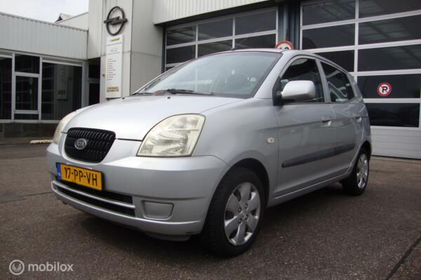 Kia Picanto 1.0  met stuurbekrachtiging en Apk