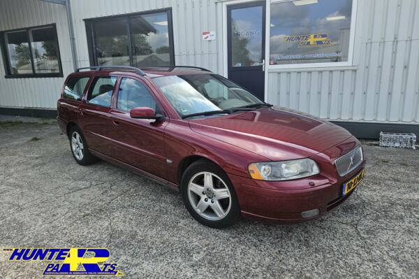 Volvo V70 2.4 D5 Summum Kleurcode 454