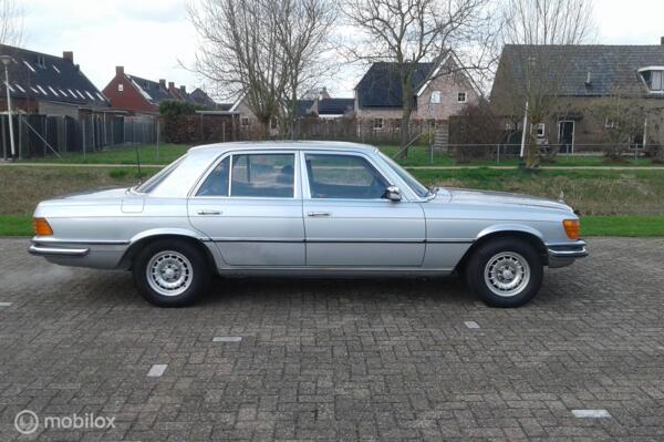 Zeer nette auto met weinig kilometers. Franse import