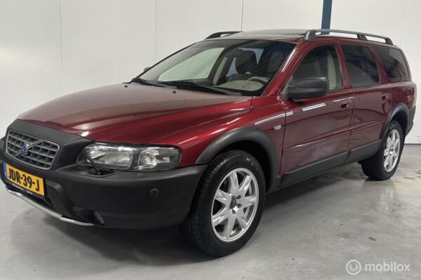 Volvo XC70 2.5 T Comfort Line AUTOMAAT / SCHUIFDAK