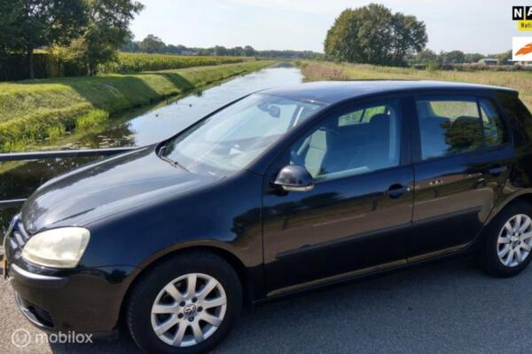 Volkswagen Golf 1.6 FSI Comfortline