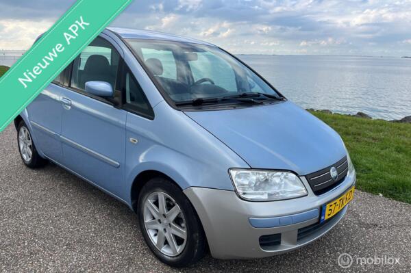 Fiat Idea 1.4-16V Emotion