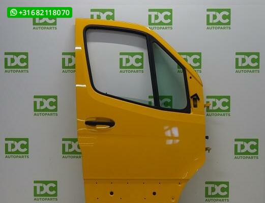 Mercedes Sprinter W907 ('18-'23) Voorportier rechts geel