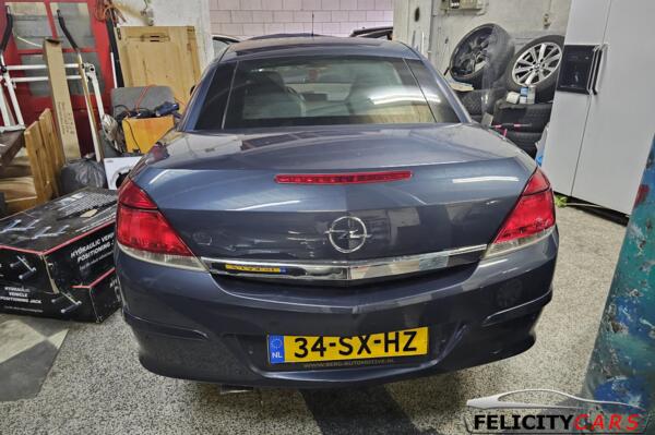 Opel Astra TwinTop 1.8 Enjoy leer sportvelgen