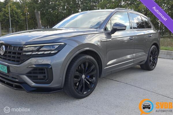 Volkswagen Touareg3.0 TDI R-Line pano/luchtv/black edition!