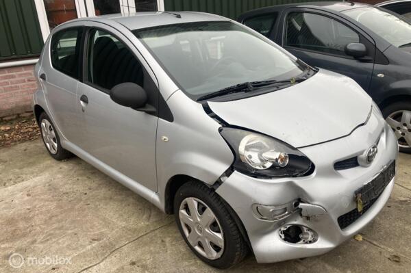 Toyota Aygo 1.0-12V Now