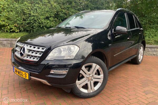 Mercedes M-klasse 300 CDI BlueEFFICIENCY  BIJNA YOUNGTIMER