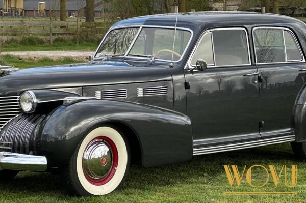 Cadillac sixty special sedan fleetwood 1940