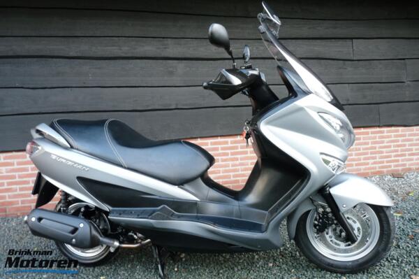 Zeer nette AN 200 Burgman ABS / UH 200