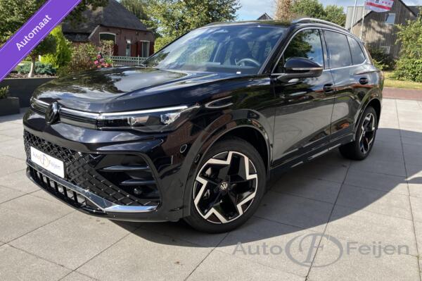 Volkswagen Tiguan 1.5 e R-LINE BUSINESS ,NAVIGATIE , TREKHAAK , CAMERA ,PDC, MASSAGE STOEL ,KEYLESS, BLIND SPOT, ACC, APPLE / ANDROID ,Q-LIGHT