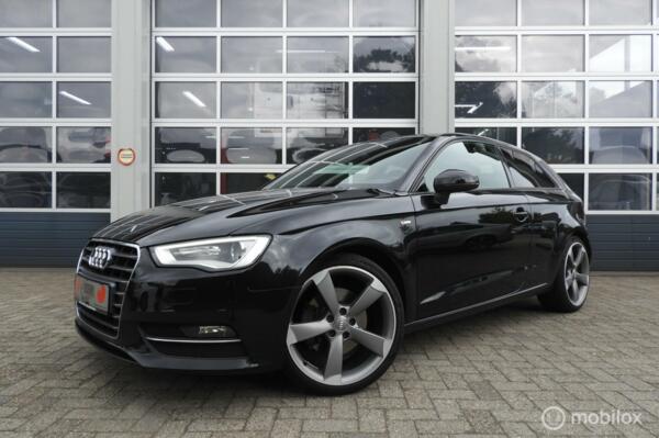 Audi A3  1.8 TFSI quattro 180 PK S-Line