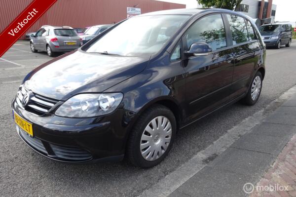 Volkswagen Golf 1.6 FSI Sportline