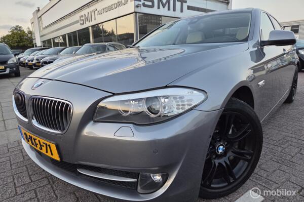 BMW 5-serie 528i Exec.Leder|HeadUp|Camera|Trek|NL