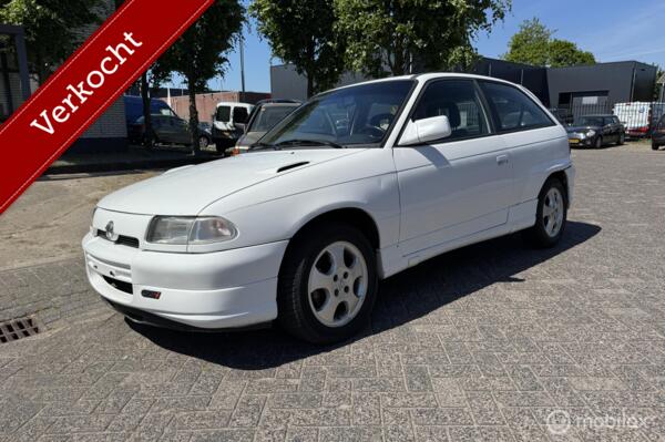 Opel Astra 2.0i GSi 8V