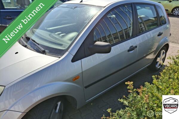Ford Fiesta 1.4-16V First Edition