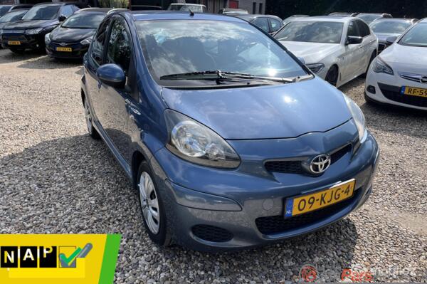 Toyota Aygo 1.0-12V Comfort,2010,5drs,Airco,nieuwe APK!