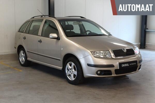 Skoda Fabia Combi 1.4-16V Elegance Automaat (NAP / trekhaak)