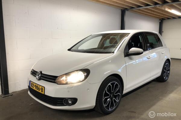 Volkswagen Golf 1.2 TSI Highline BlueMotion