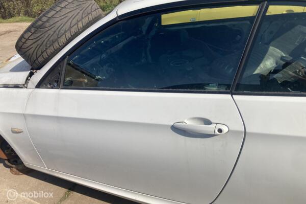 Deur linksvoor wit BMW 3-serie Cabrio E93 LCI ('10-'14)