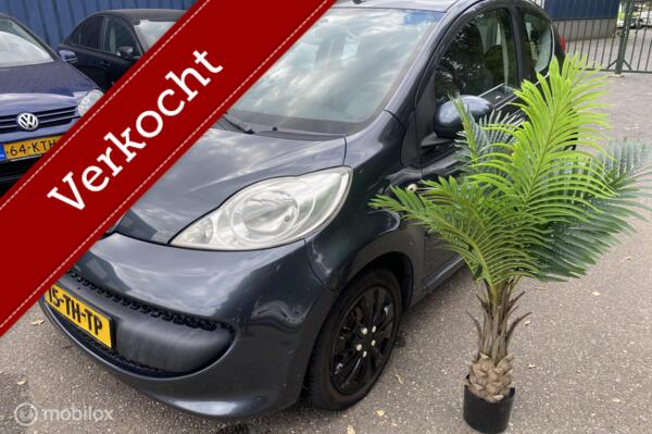 Peugeot 107 1.0-12V XS 183.DKM AUTOMAAT AIRCO CARPLAY