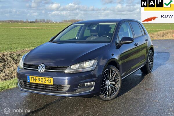 Volkswagen Golf 1.2 TSI  LOUNGE | NAVI | PDC | DSG | Cruise