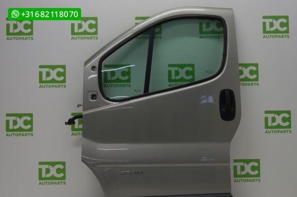 Renault Trafic ('01-'14) Voorportier links olijfgroen